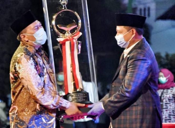 
					Kota Bandung Juara Umum MTQ Ke 36 Di Subang