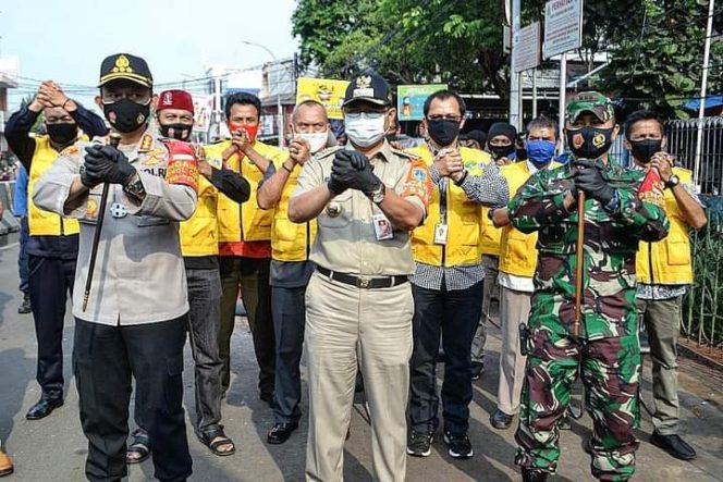 
					Walikota Jaksel Sidak Tibmask di Pasar Minggu