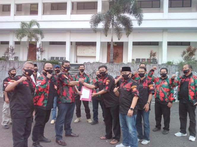 
					Pengurus Baladhika Karya Satuan Serbaguna DPC Garut Dikukuhkan