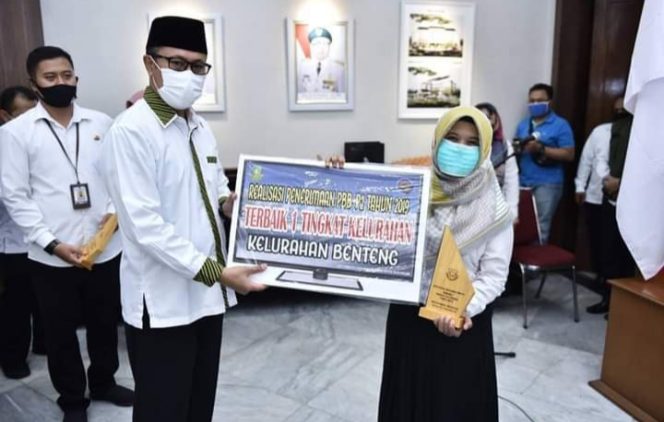 
					Kecamatan Warudoyong Sukabumi Raih Peringkat Terbaik Capaian PBB-P2 dan BPHTB