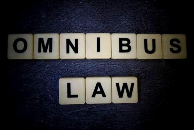 
					Pengesahan Omnibus Law Jelang Pilkada