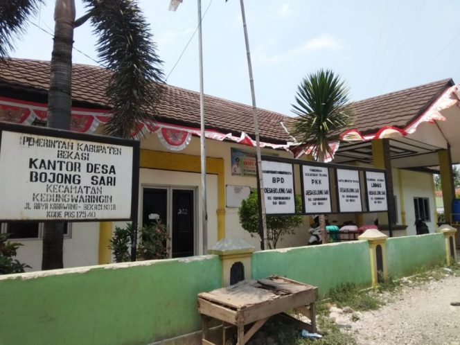 
					Wah wah Kades di Bekasi Punya Sekpri di Gaji 2,3 Juta