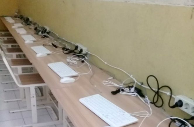 
					19 Unit Komputer Milik SMPN 1 Cisewu Garut, Raib Digondol Maling