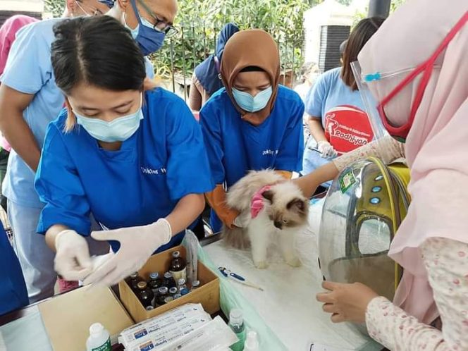 
					Jakarta Bebas Rabies, Hewan Peliharaan Wawali Ikut Divaksin