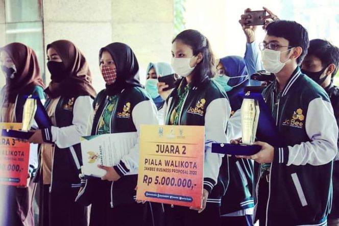 
					SMKN 20 Jakarta Juara Program Jakbee 2020