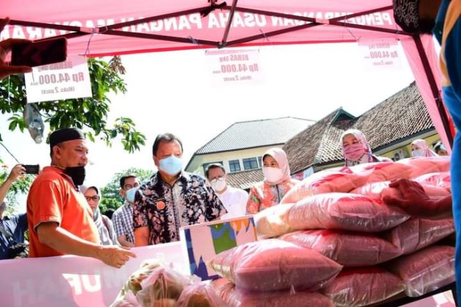 
					Ada Bazar Produk Pertanian UKM di Cianjur Tiap Jum’at, Apa Saja Sih Yang Dipasarkan?