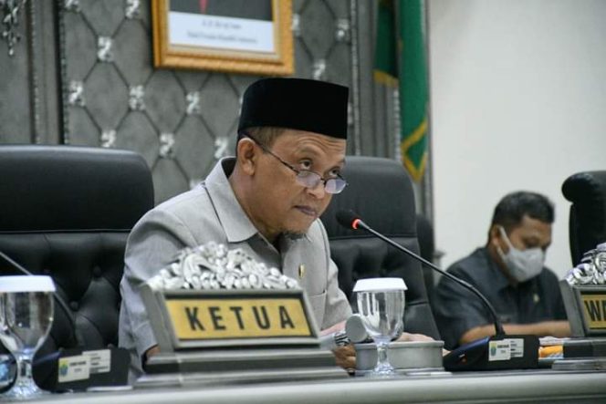 
					Rapat Paripurna DPRD Cianjur : 8 Raperda Ditetapkan Menjadi Peraturan Daerah