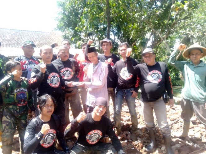 
					Komunitas Motor Tasela Sumbang Dirikan Masjid Roboh Terdampak Gempa