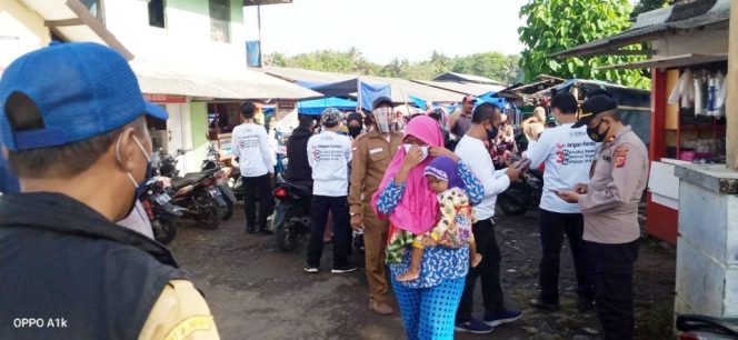 
					Kecamatan Cidaun Cianjur Operasi Yustisi Masker di Pasar Kertajadi