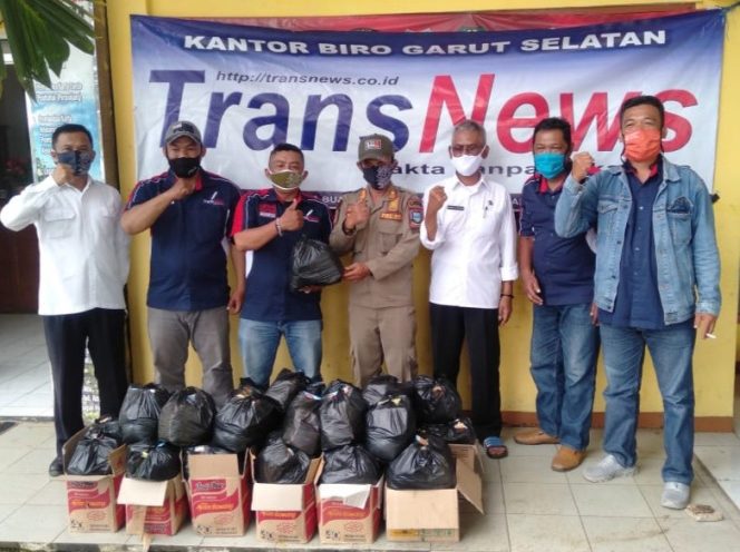 
					TransNews Biro Garsel Bantu Korban Banjir Cibalong