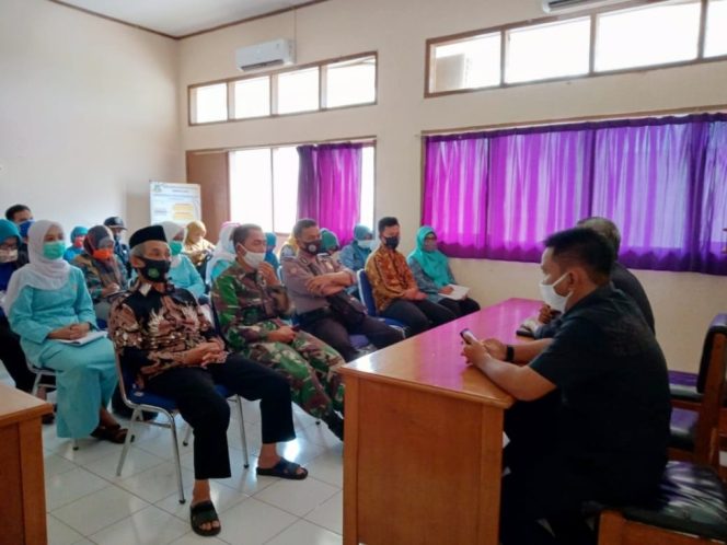 
					Lokmin UPT Puskesmas Mekarmukti Garut, Terus Sosialisasikan Prokes