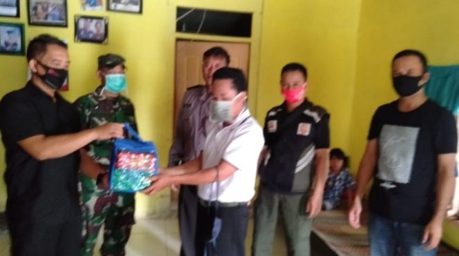 
					Camat Caringin Garut Sarankan Rumah Kades Samuderajaya Pindah, Ada Apa Ya?