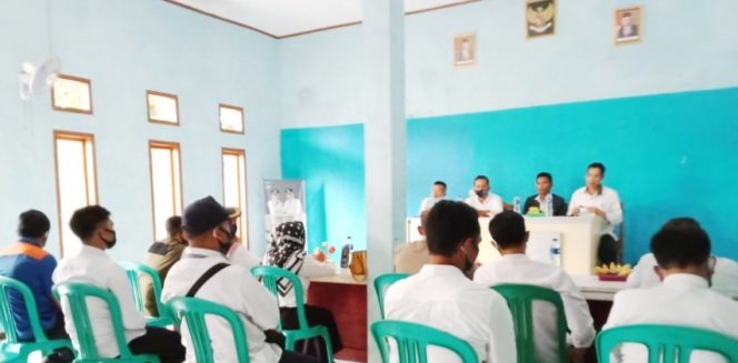 
					Kecamatan Mekarmukti Garut, Lakukan Pembinaan Aparatur Desa Karangwangi