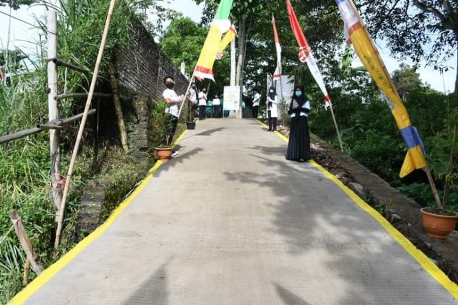 
					Jalan dan Jembatan Menuju SMP PGRI Cugenang Cianjur Diresmikan Bupati