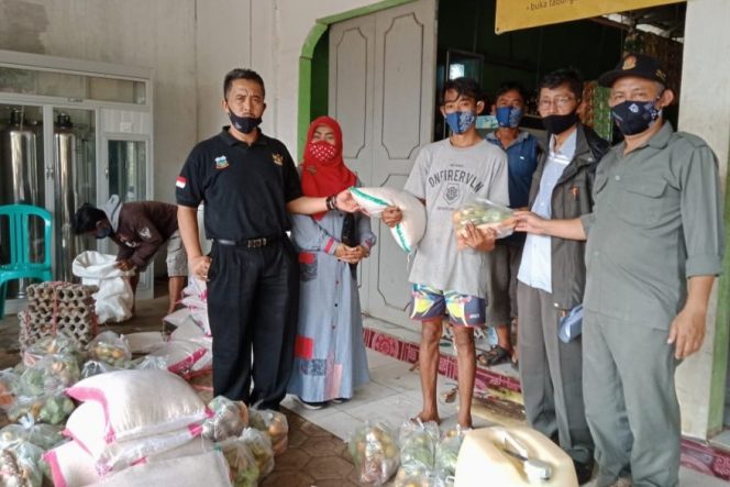 
					Camat Caringin Garut Pantau Penyaluran Program BPNT 6 Desa