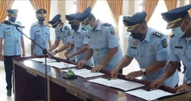 
					Kakanwil Kum Ham Jabar Lantik 83 Pejabat ADM