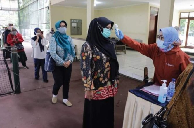 
					Sambut Hari Ibu, Kader PKK 10 Kecamatan Kab Bandung Ikut Rapid Test