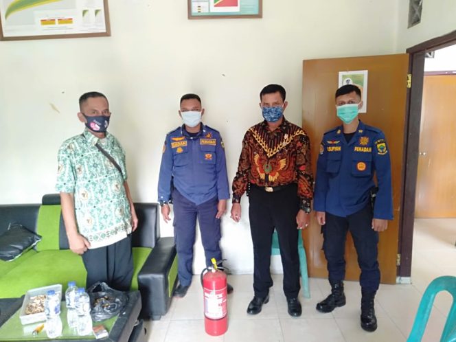 
					Desa Jayagiri Sindangbarang Didatangi Petugas Damkar