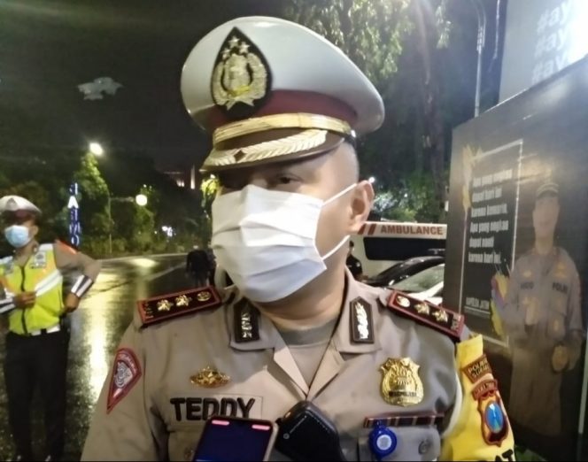 
					Awak Media Dapat Ucapan Selamat Tahun Baru Dari Kasatlantas Polrestabes Surabaya