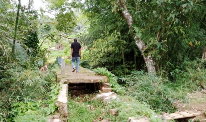 
					Irigasi Cirompang Bungbulang Garut Minta Di Normalisasi