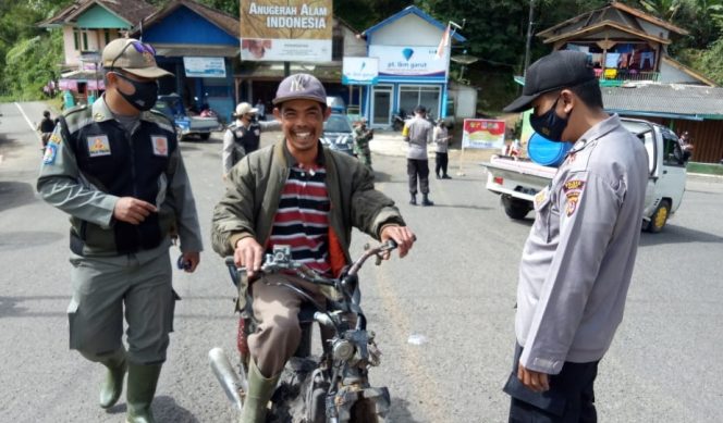 
					Polsek Talegong Garut Ops Yustisi, 50 Orang Terjaring Razia