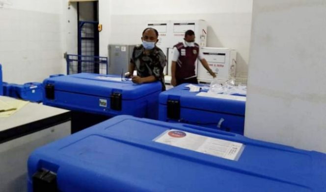 
					Dinkes Kabupaten Tasikmalaya Distribusikan Vaksin Sinovak ke 40 Puskesmas