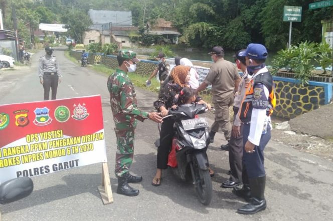 
					Penegakkan PPKM, Polsek Cisewu Gelar Operasi Yustisi