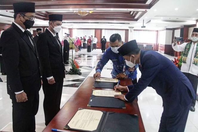 
					Pejabat Administrator dan Pengawas Jaksel Diambil Sumpah