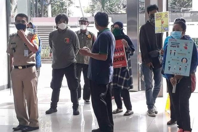 
					Lurah Karet Semanggi Jaksel Pimpin Kegiatan Gerebeg Masker