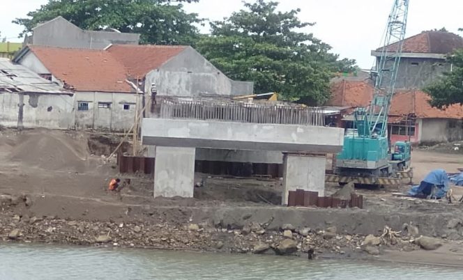 
					Progresnya Baru 45 Persen, Pekerjaan Jembatan Cipatujah Tasikmalaya Terus Dikebut