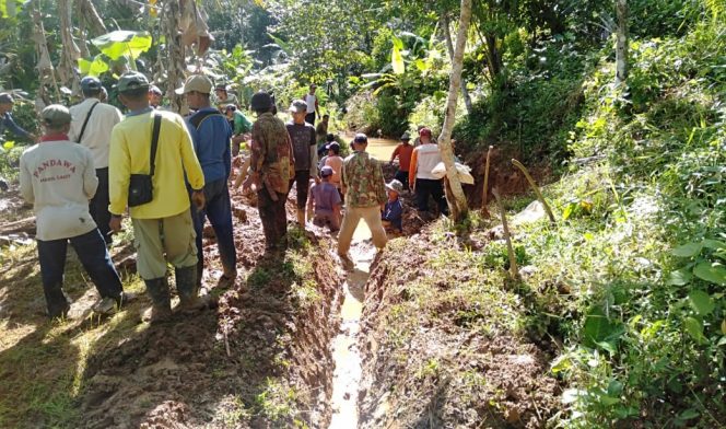 
					Ditutup Sementara, Pipa Irigasi Padawaras Cipatujah Bocor