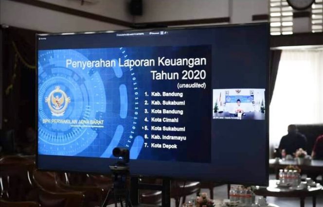 
					Bupati/Walikota Se-Jabar Serahkan LKPD Tahun 2020 ke-BPK RI