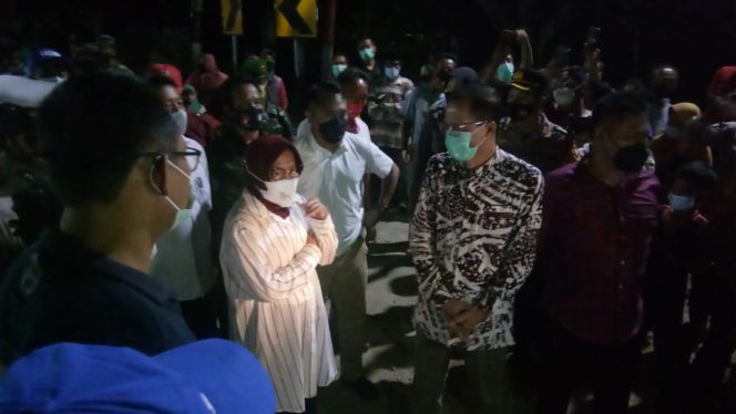 
					Mensos Salurkan Bantuan Terdampak Banjir di Magetan