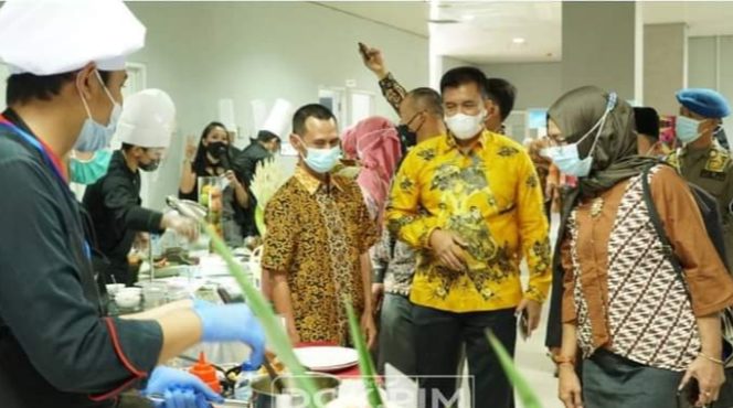 
					Bintang Kungfu Chef Muto, Meriahkan Lomba Masak Antar Chef di Bekasi