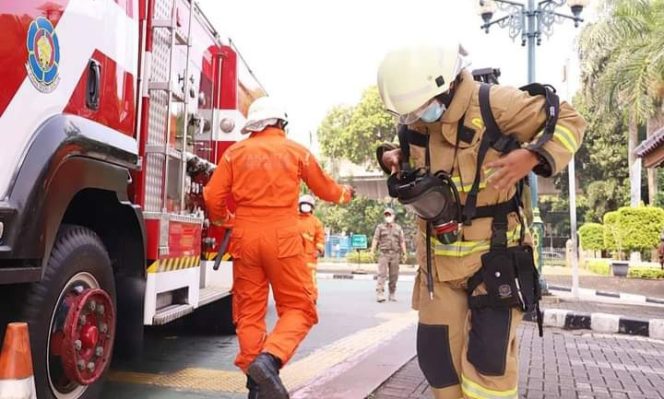 
					Peringati Hari Kesiapsiagaan, Pemkot Jaksel Simulasi Penangulangan Bencana Kebakaran