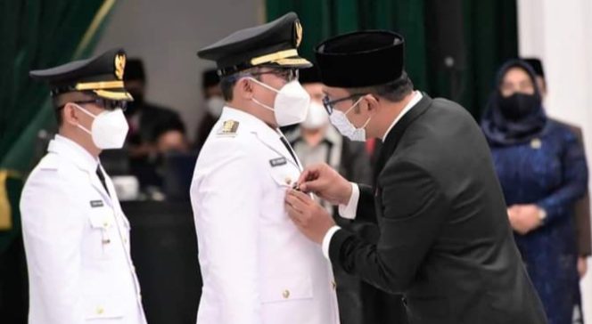 
					Gubernur Jabar Lantik Bupati/Wakil Bupati Tasikmalaya