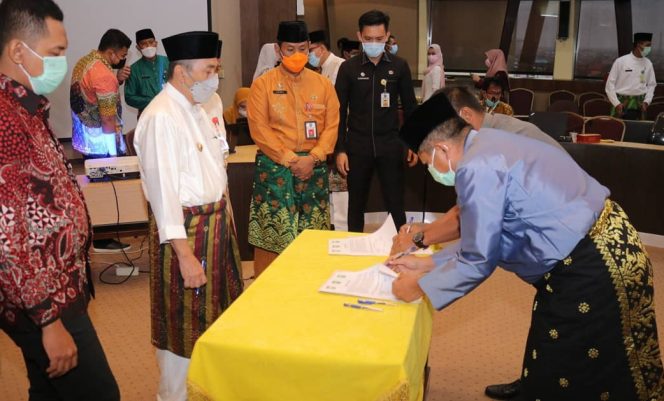 
					Bupati Siak MoU Batas Wilayah Antar Kabupaten Se -Provinsi Riau