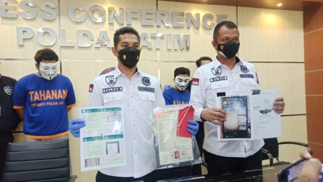 
					Ditreskrimsus Polda Jatim Ciduk Dua Orang Pembuat Ijazah Palsu