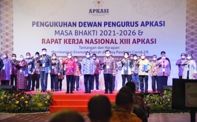
					Dihadiri Mendagri, Pengurus APKASI Dikukuhkan di Bali