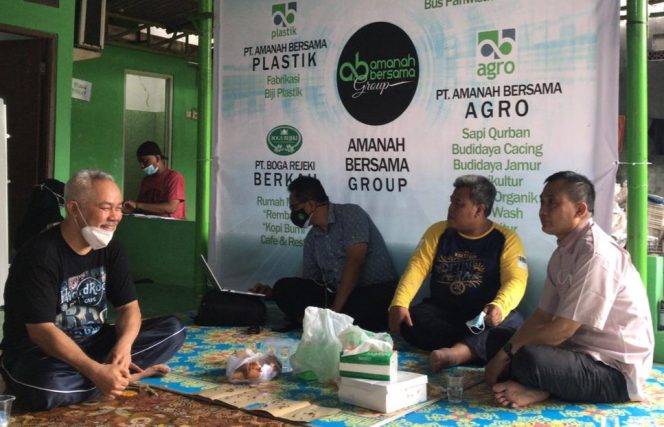 
					Berqurban Saat Pandemi, PT. Pegadaian Potong 8 Ekor Sapi dan 12 Kambing