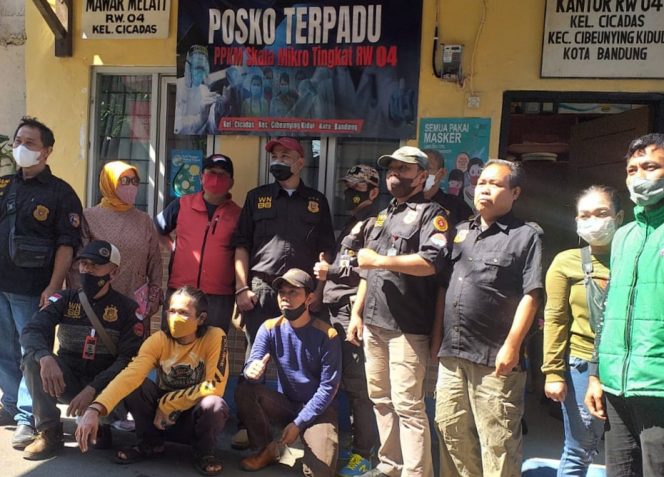 
					Ormas WN 88 Kolaborasi Dengan Dewan Kota Bandung Semprot Disinfektan Wilayah Cibeunying Kidul