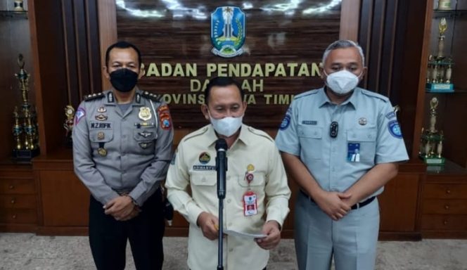 
					Khofifah Ajak Masyarakat Manfaatkan Program Pemutihan Pajak