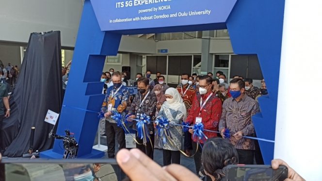 
					Gubernur Khofifah Launching 5G Experience Center di ITS
