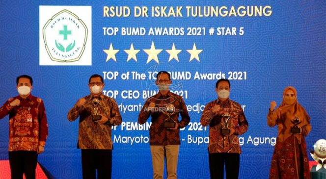 
					Direktur RSUD dr Iskak Raih TOP CEO BUMD 2021 Tingkat Nasional