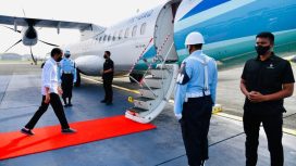 Dari Pangkalan TNI AU Halim Perdanakusuma, Jakarta, Presiden Joko Widodo bertolak menuju Kabupaten Cilacap untuk melakukan kunjungan kerja pada Kamis, 23 September 2021. Foto: BPMI Setpres/Laily Rachev