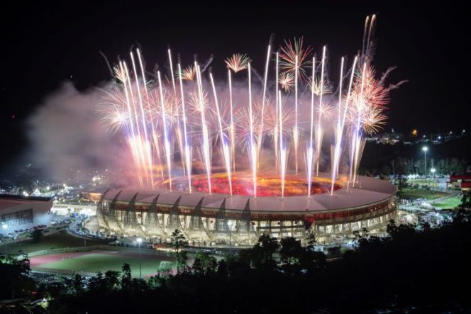 
					Stadion Lukas Enembe, Kampung Harapan, Sentani, Kabupaten Jayapura, Papua. Satu dari beberapa simbol kebangkitan infrastruktur di Papua. (ANTARA FOTO/M Risyal Hidayat/wsj via indonesia.go.id)