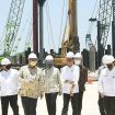 Presiden Joko Widodo ketika meninjau lokasi smelter milik Freeport di Gresik, Jawa Timur. (Dok. Setpres RI)