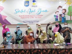 Bunda Elly Farida menghadiri kegiatan Sekolah Ayah Bunda yang diluncurkan DPAPMK Kota Depok. (Dok. Diskominfo)