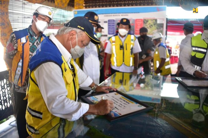 
					Tinjau Pembangunan Bendungan Sepaku Semoi, Menteri Basuki Tekankan Jaga Kualitas