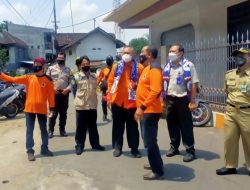 Kepala BPBD Jatim, Budi Santosa saat meninjau kampung desa/kelurahan destana di Jatim.